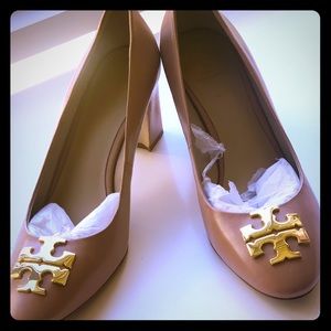 Tory Burch Chelsea Pumps